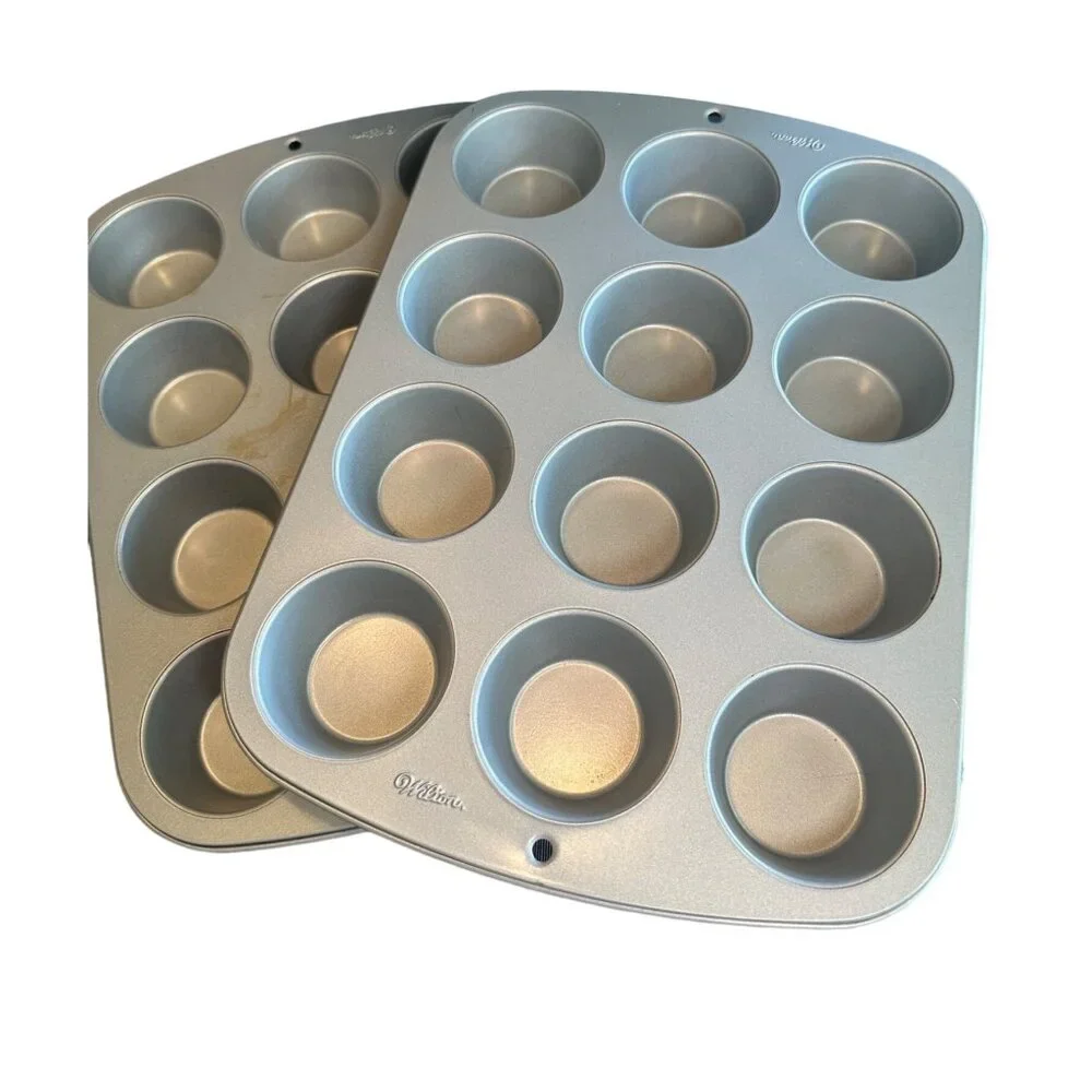 Wilton Perfect Results Cupcake Muffin Tin Pan 12 Count‎  Set/2